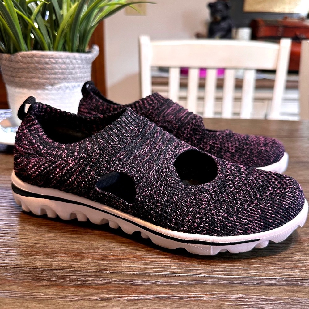 Propet Mary Jane TravelActiv AVID Black Berry Women's‎ 7 Narrow Comfort Sneakers